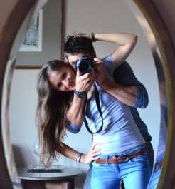 couple prend photo